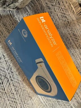 Bio-Therapeutic bt-analyze Skin Identification Device - Blue & Orange Box